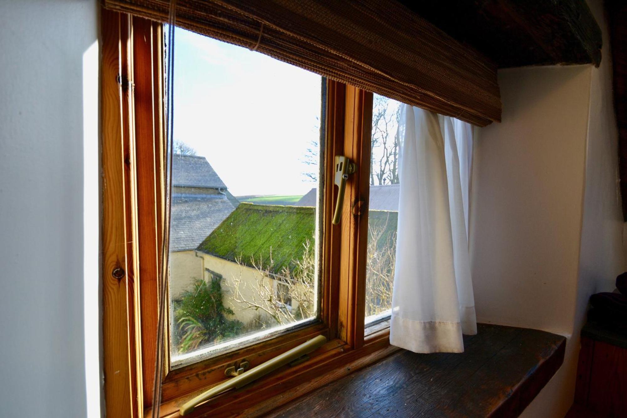 Holwell Holistic Retreat Bed & Breakfast บาร์นสเตเปิล ห้อง รูปภาพ